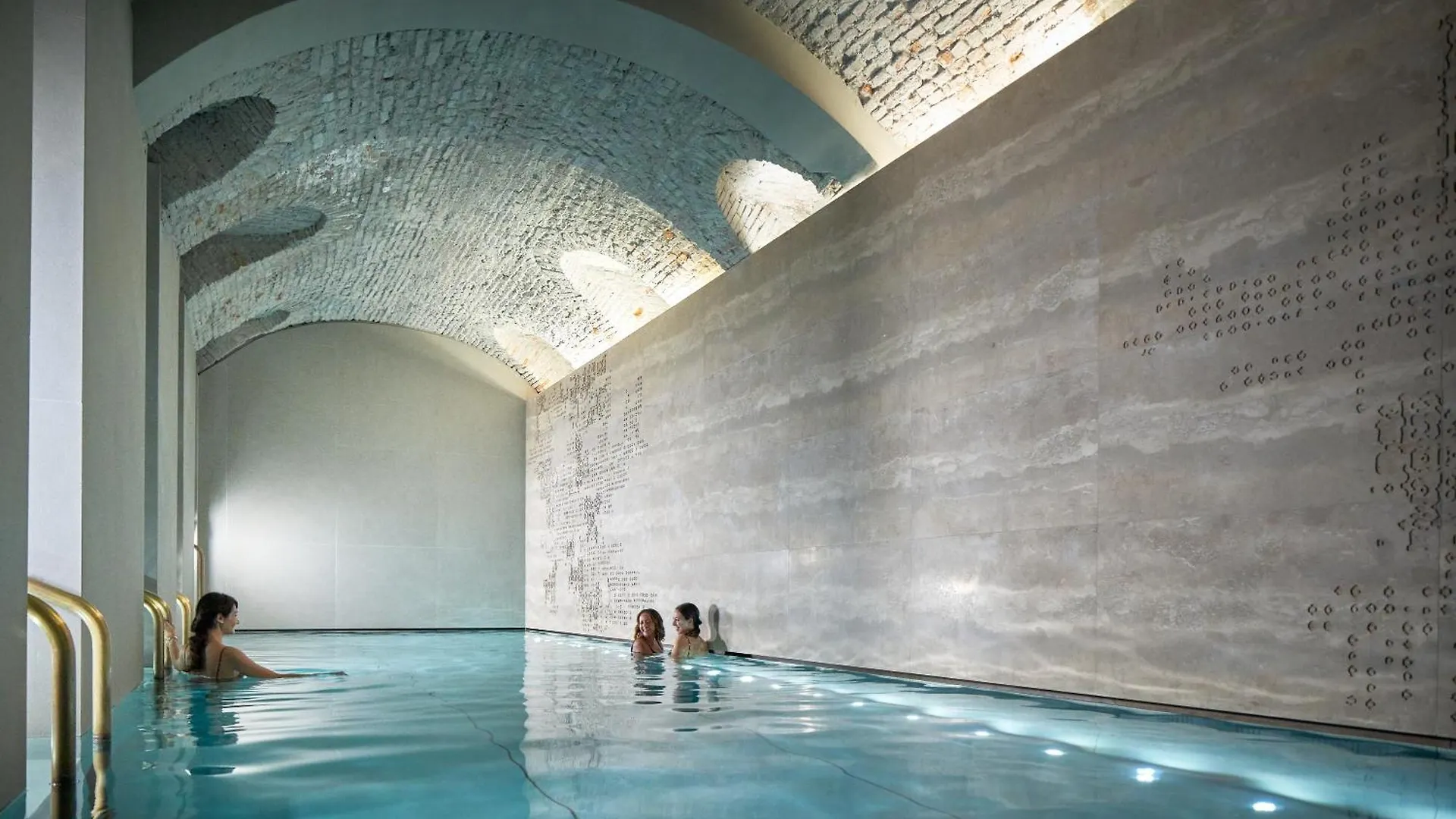 Four Seasons Hotel Milano 5*, Milan Italy