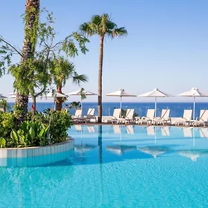 atlantica-sungarden-beach-hotel.hotelsatayianapa.com/